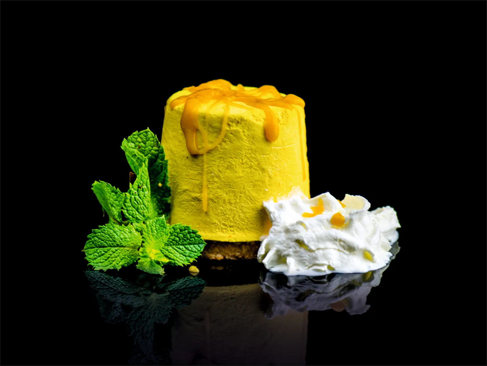 Пирожное манго-маракуйя 140.00 г.